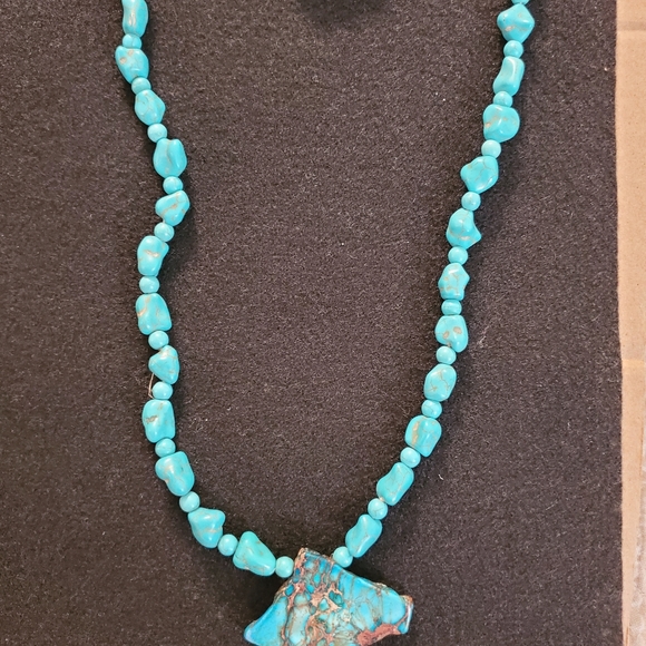 EVERYTHING ABOUT THIS SET IS GORGEOUS!! - Picture 7 of 11